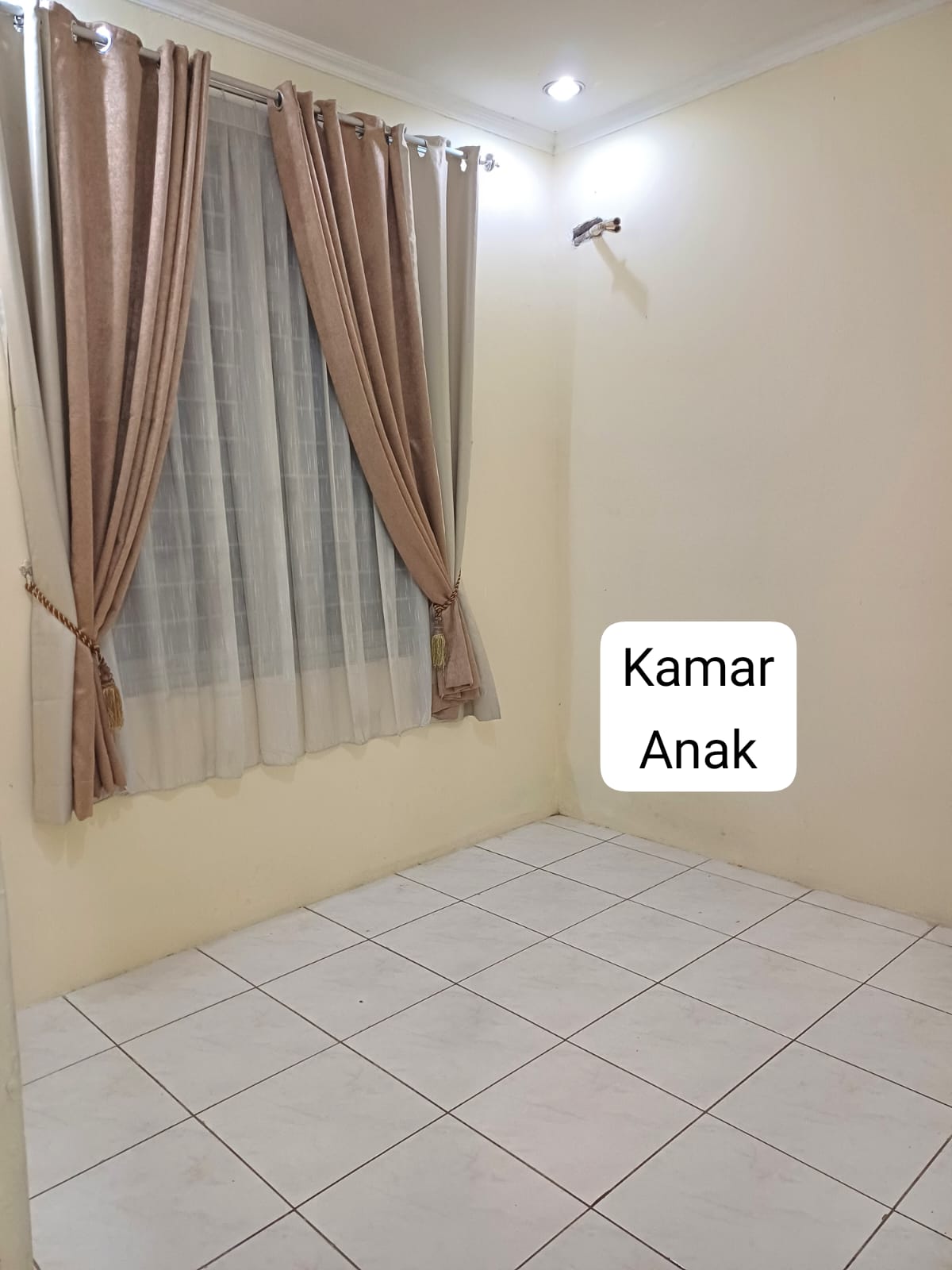 Rumah Di Sewakan Di Meadow Green Lippo Cikarang